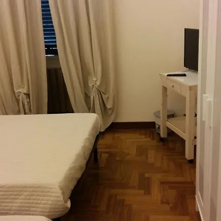 Emporium Szálloda 4*